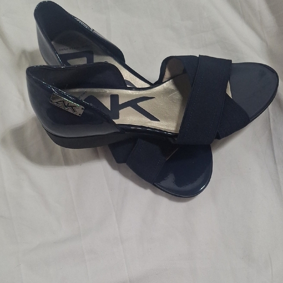 Anne Klein Sport Wome's Navy Open-Toe Heels Size 6.5 - Picture 4 of 8